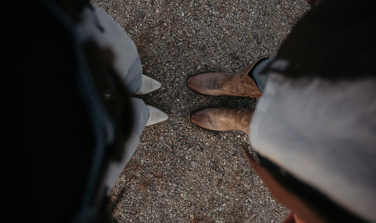 Vloek onder jou eie klere in